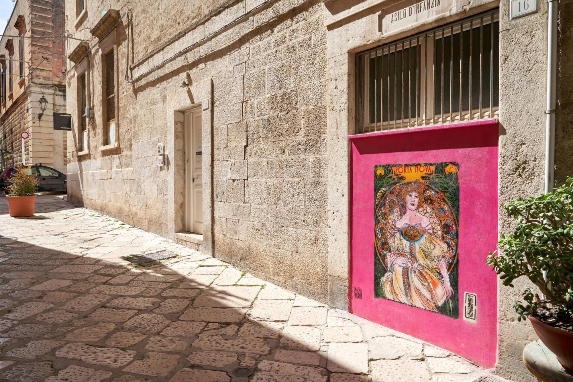 Hub Portanova Hostel Trani Exterior photo