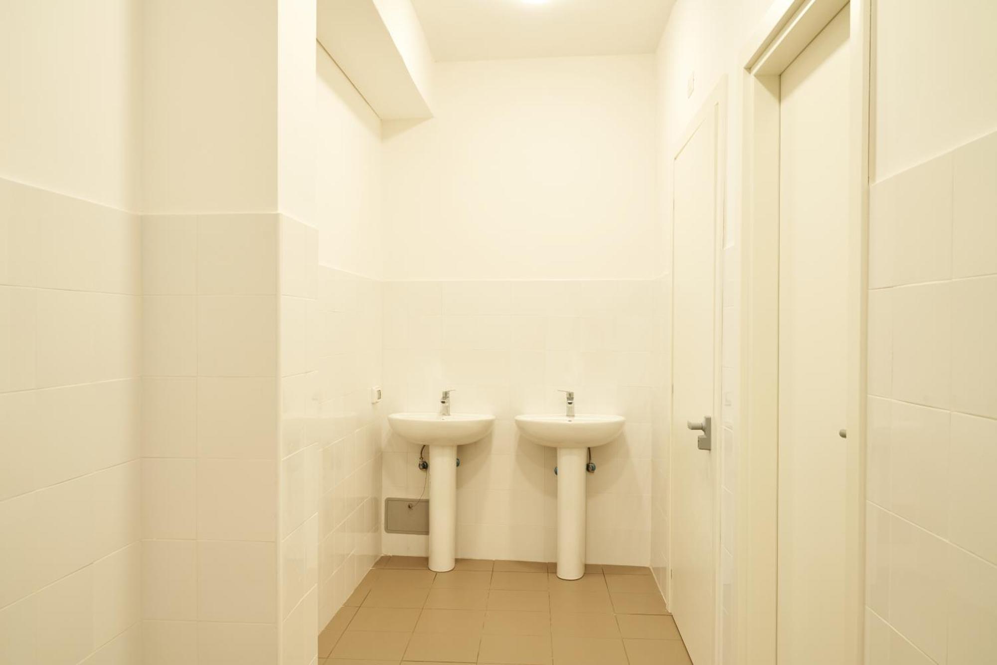 Hub Portanova Hostel Trani Exterior photo
