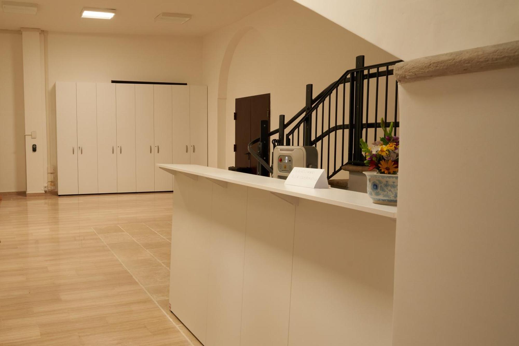 Hub Portanova Hostel Trani Exterior photo